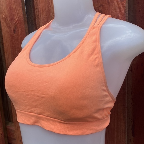Xhilaration Sports Bra Size M - Picture 2 of 5